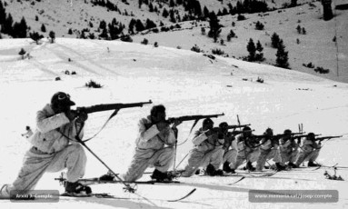 La Companyia d’Esquí fent pràctiques de tir a La Molina.